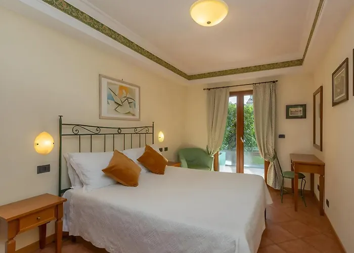 Near Marco Simone Golf Rome, Cleaning Included * Rom